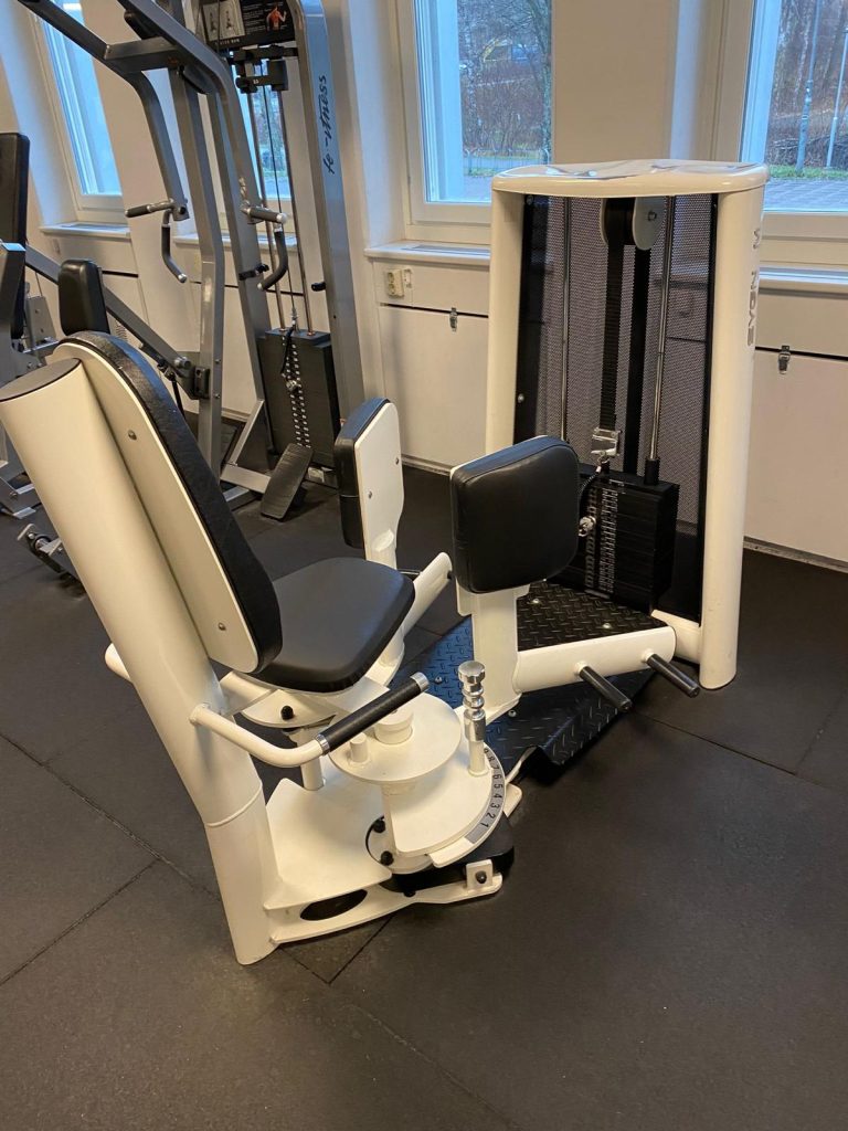 Gym 80 jalkojen lähentäjä laite